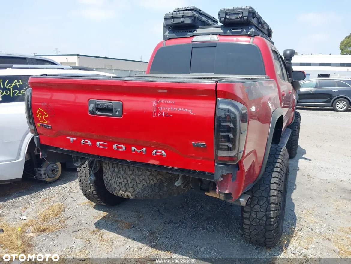 Toyota Tacoma - 6