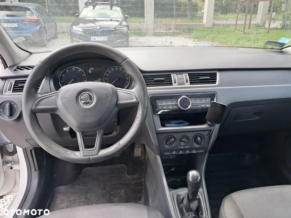 Skoda RAPID 1.2 TSI Ambition - 4