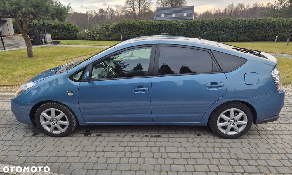 Toyota Prius 1.5 VVT-i Sol - 3