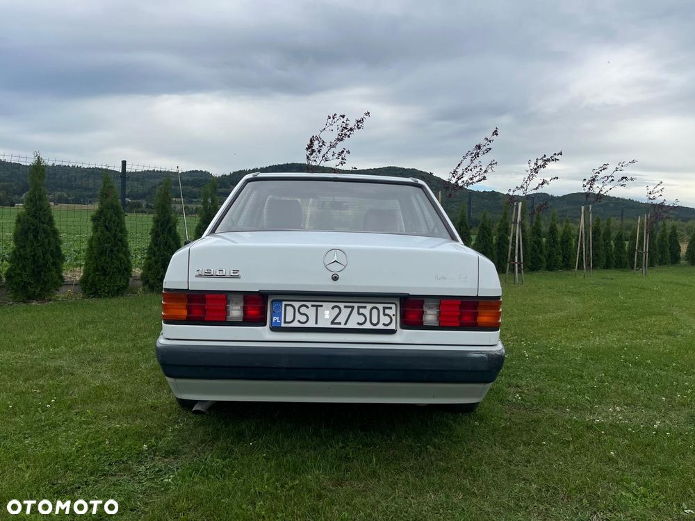 Mercedes-Benz W201 (190) - 7