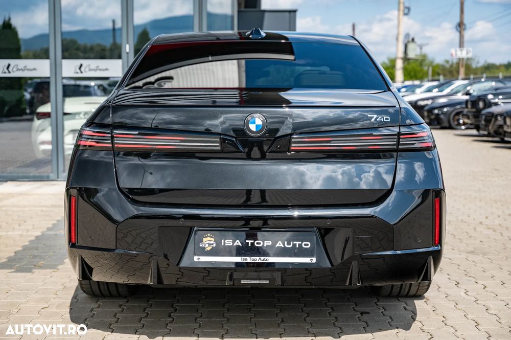 BMW Seria 7 740 xDrive - 3