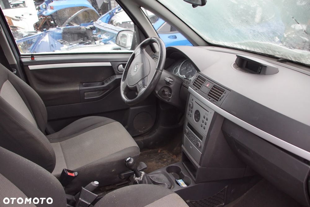 Auto na części - Opel Meriva A 1.7 CDTI 101 KM Z17DTH F23 4AU 2004R Silnik Skrzynia Drzwi Maska Zderzak Błotnik Klapa Lampa Lusterko Klamka Szyba Deska Kokpit Sterownik Moduł Czujnik Licznik Wyświetlacz Panel Kierownica - 14