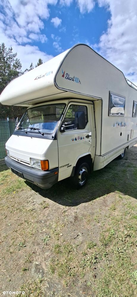 Nissan Trade - 1