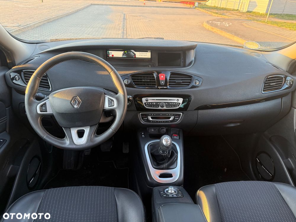 Renault Scenic dCi 130 FAP Bose Edition - 11