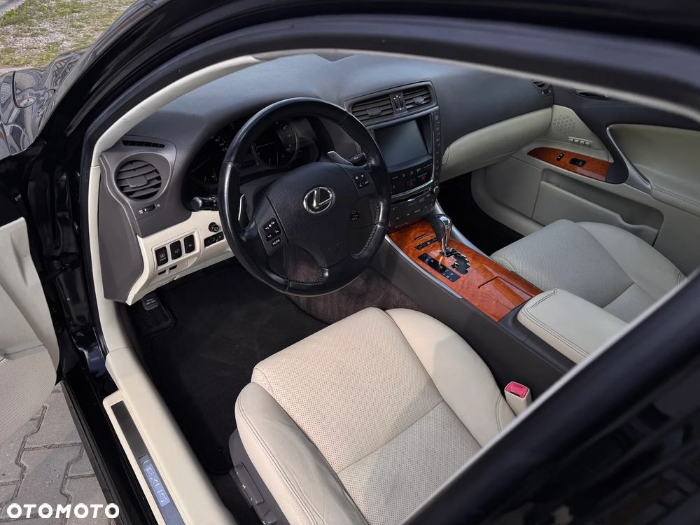 Lexus IS 250 Luxury Line - 13
