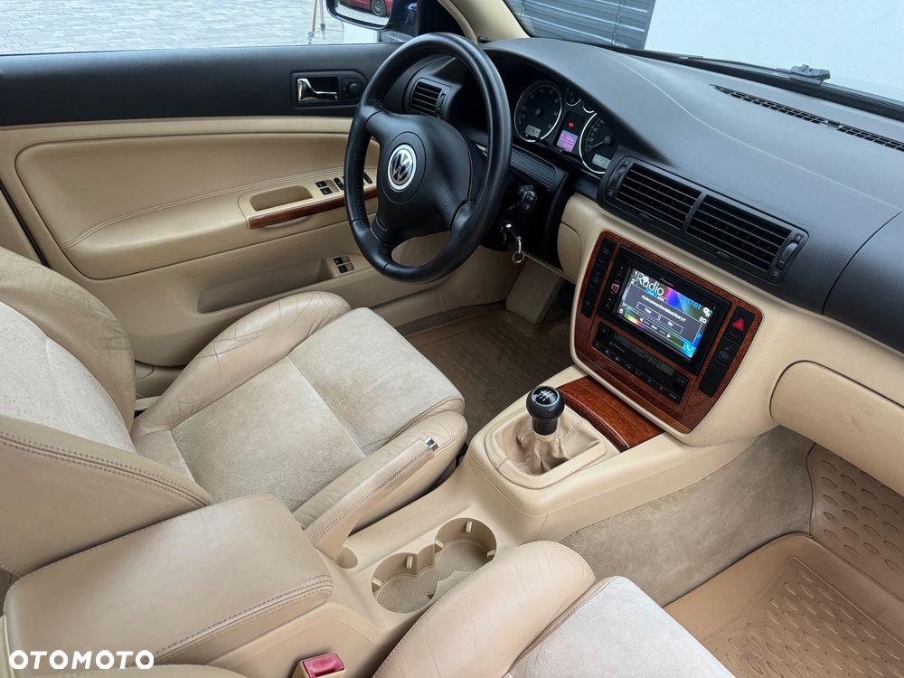 Volkswagen Passat 2.0 Exclusive - 26