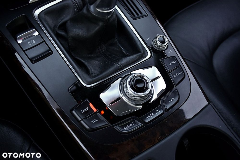 Audi A4 Limousine 1.8 TFSI quattro Attraction - 24