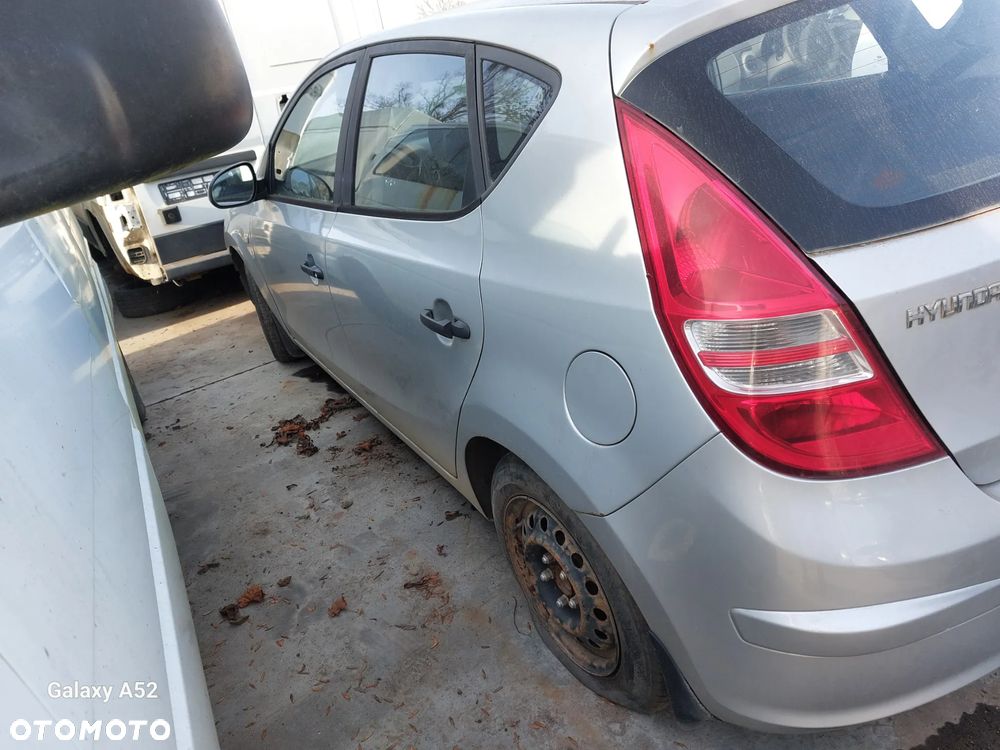Maska HYUNDAI i30 1,4B 09R. lampy,drzwi,klapa...... - 4