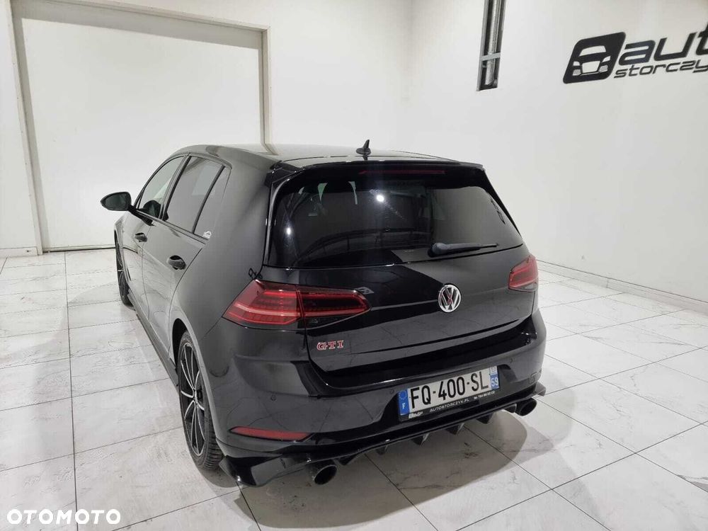 Volkswagen Golf - 12