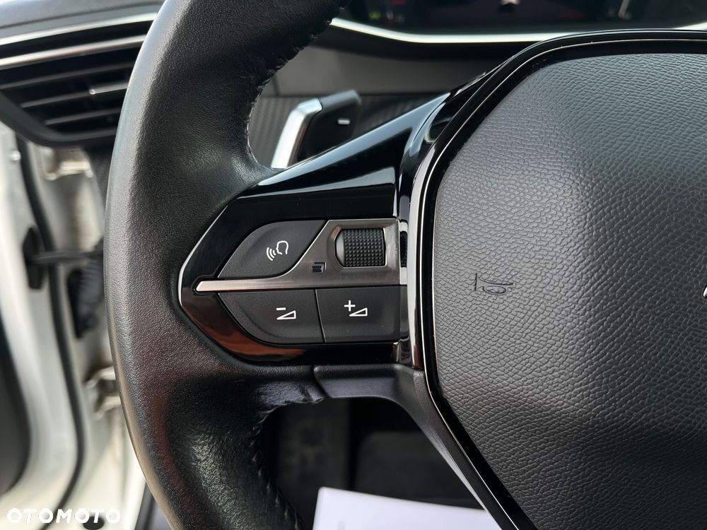 Peugeot 2008 PureTech 130 EAT8 Allure Pack - 10