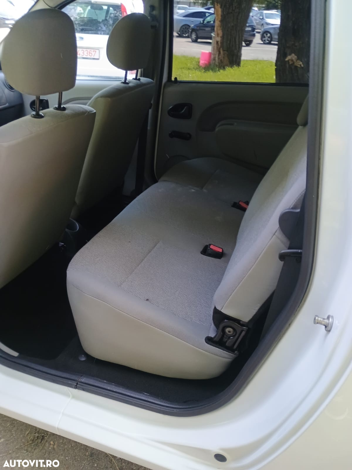 Dacia Logan Express 1.4 MPI - 10