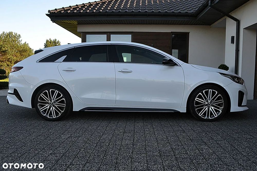 Kia ProCeed 1.5 T-GDI DCT7 OPF GT LINE - 11
