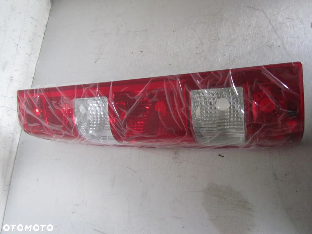 Iveco Daily 06->lampa lewy tył