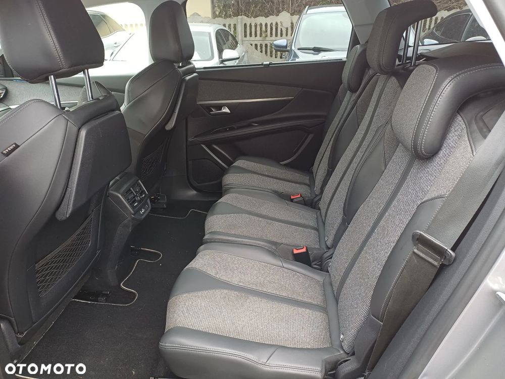 Peugeot 5008 1.2 PureTech Allure S&S - 18