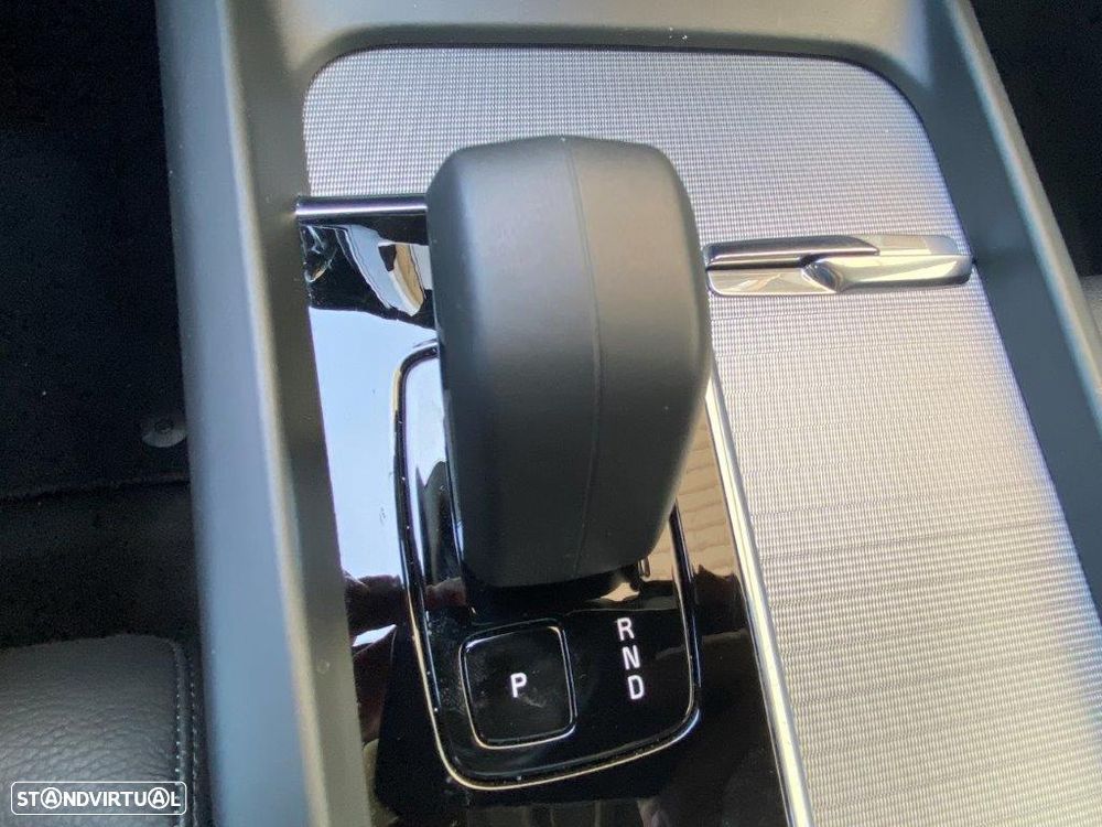 Volvo XC 60 2.0 T6 PHEV Plus Dark AWD - 19