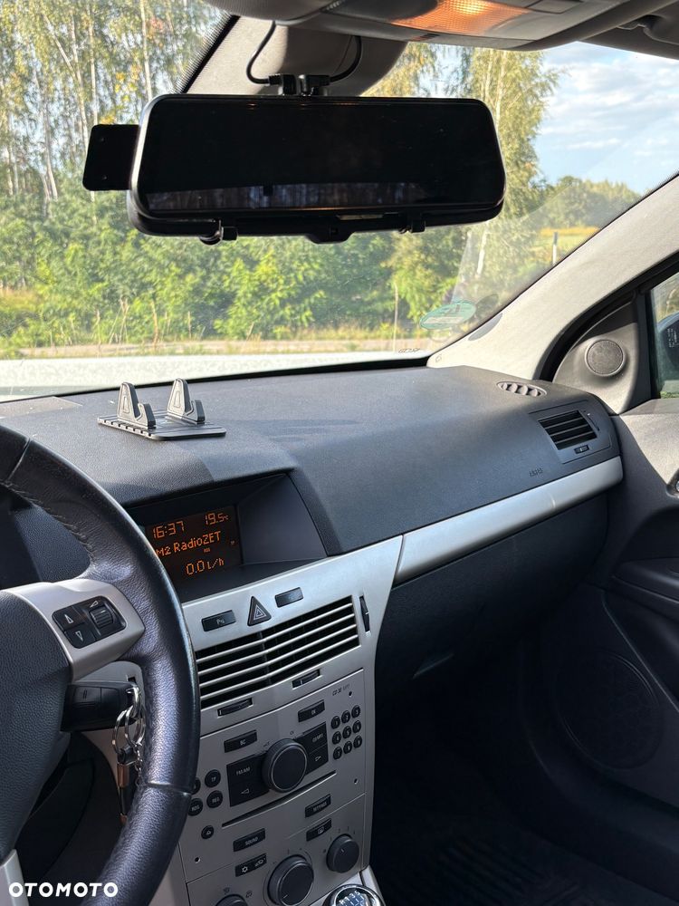 Opel Astra - 16