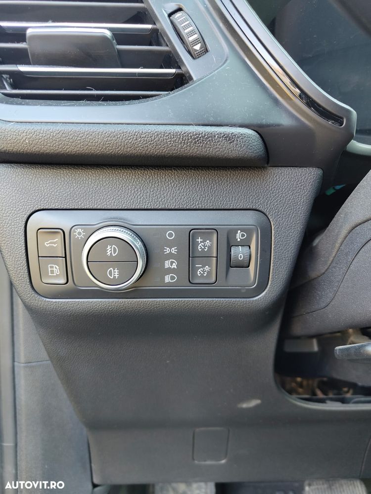 Ford Kuga 2.5 Duratec PHEV ST-LINE - 6