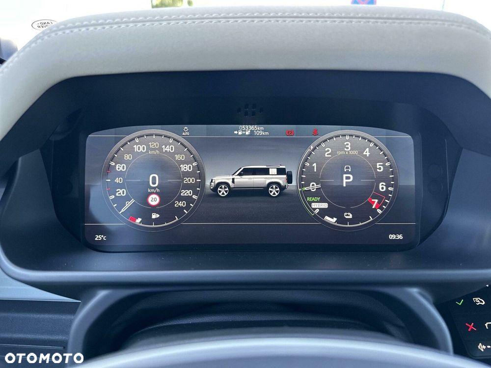 Land Rover Defender - 19