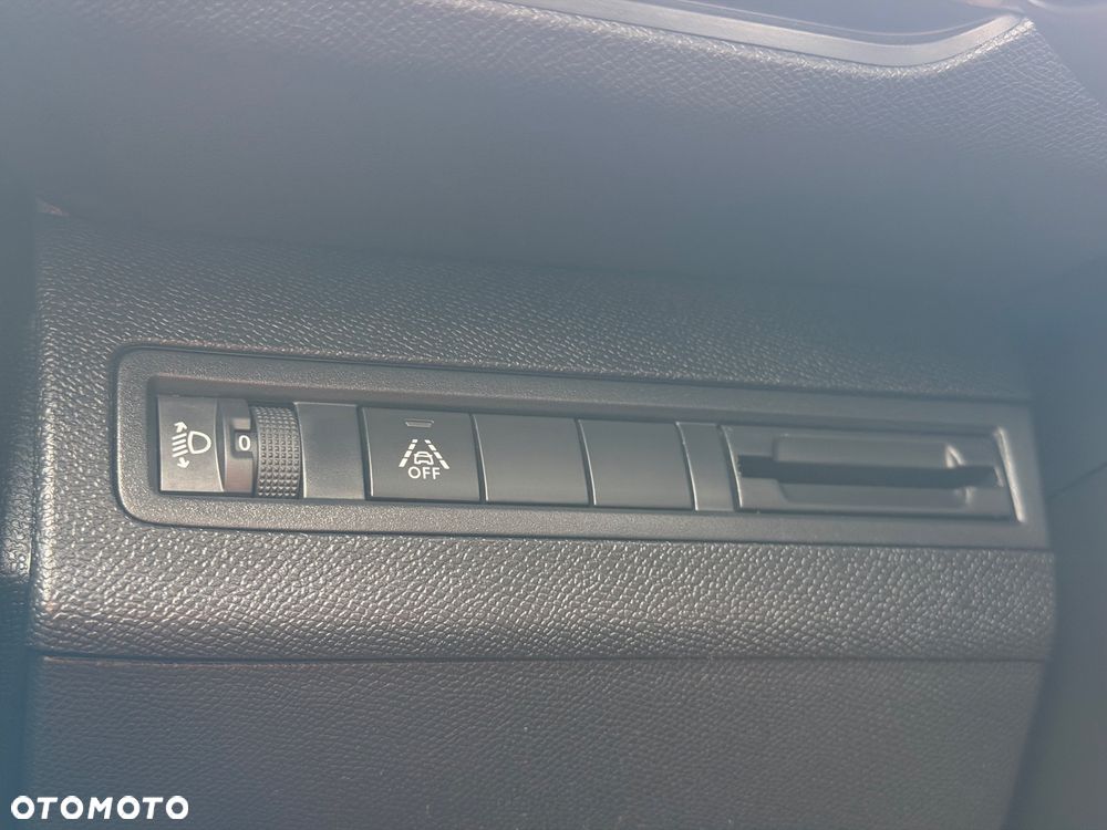 Peugeot 3008 BlueHDi 130 Stop & Start EAT8 Allure Pack - 25
