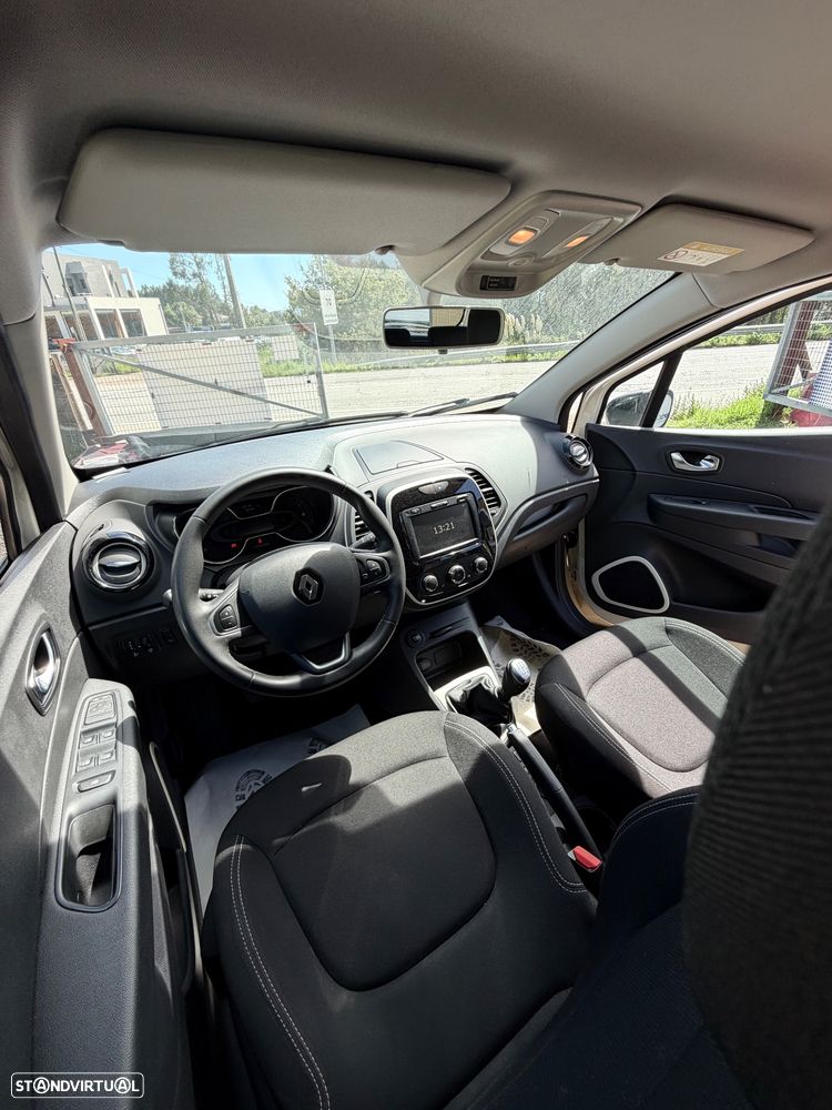 Renault Captur 1.5 dCi Red Edition - 25