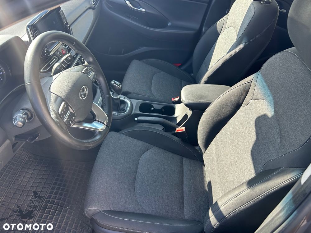 Hyundai i30 1.5 T-GDI 48V Smart - 8