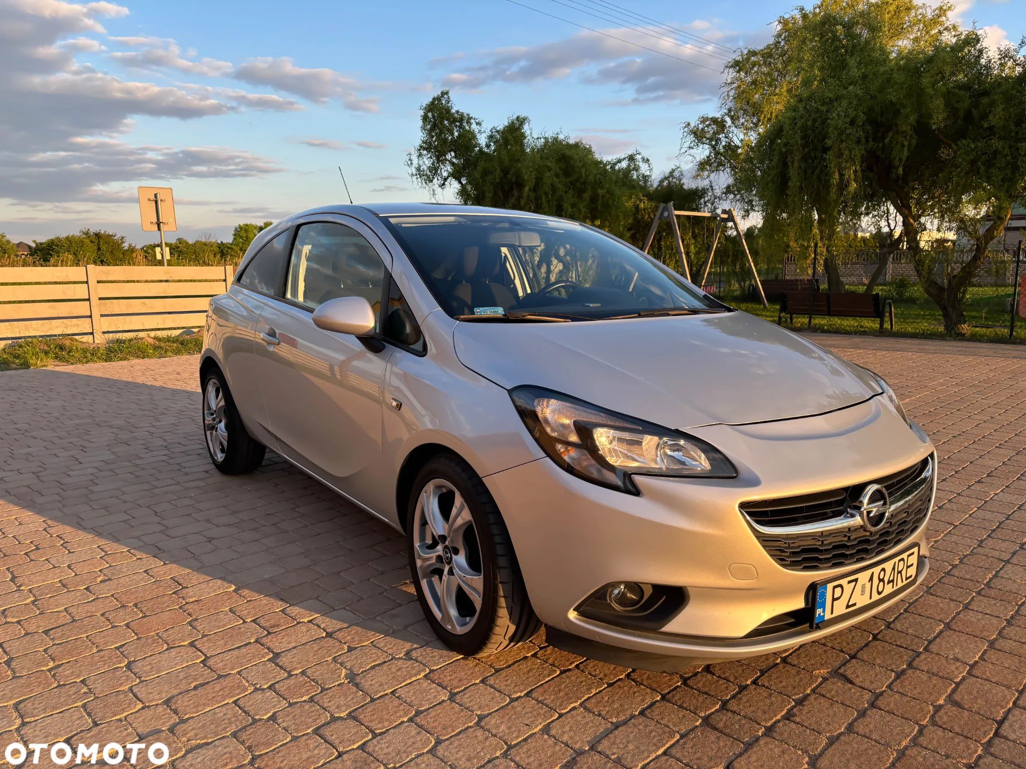 Opel Corsa - 1