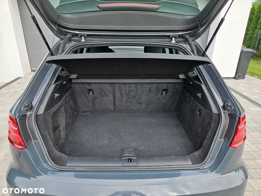 Audi A3 Sportback 30 TFSI S tronic sport - 29