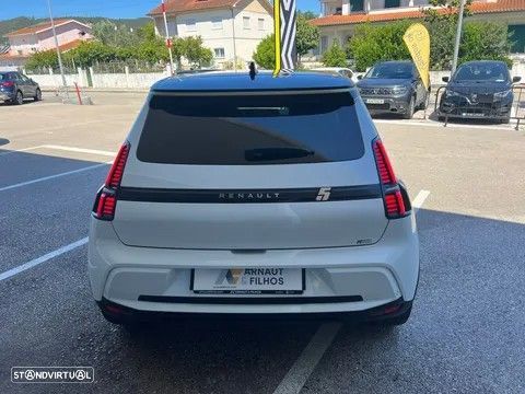 Renault 5 E-Tech - 4