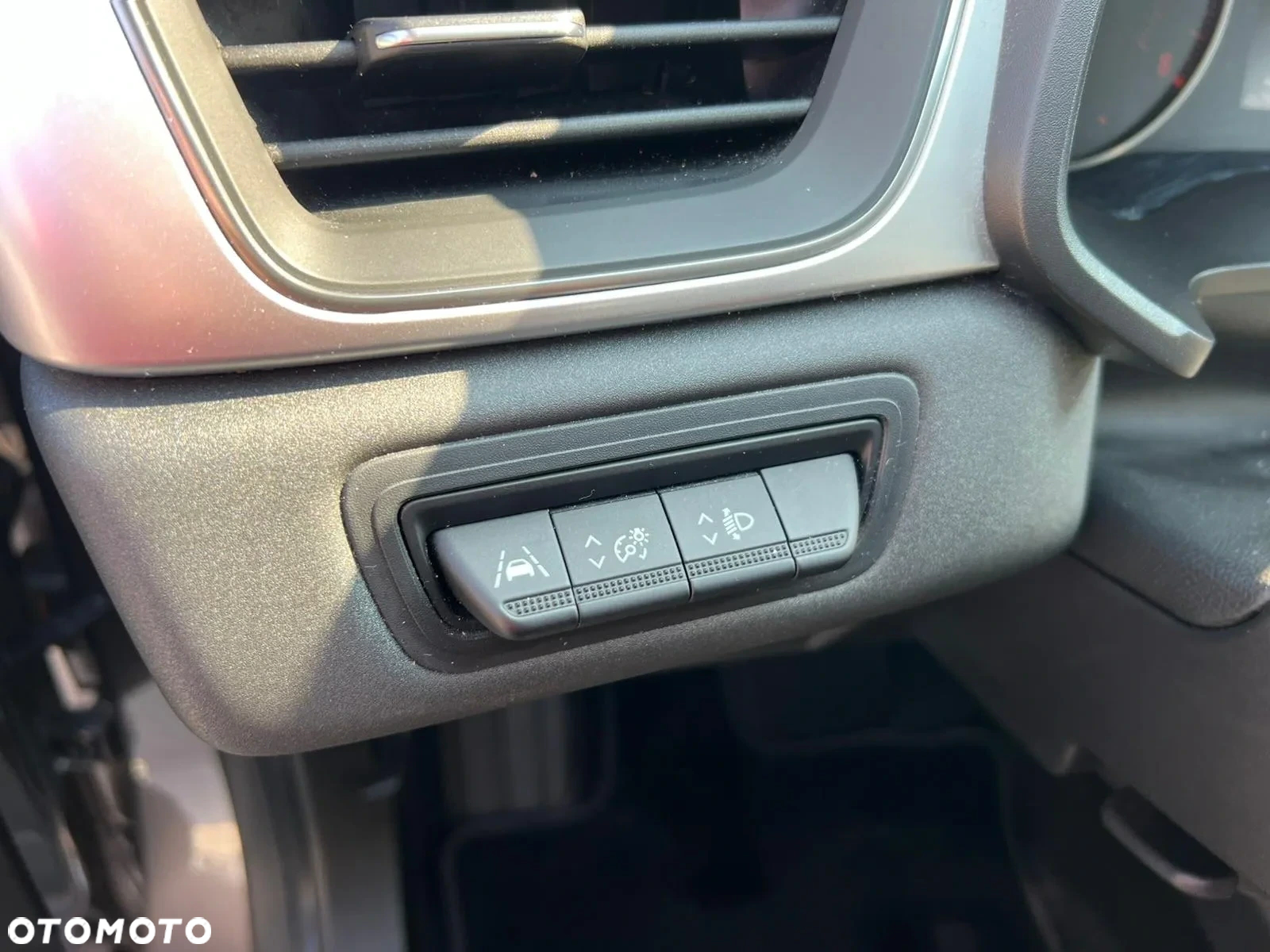 Renault Captur TCe 100 EXPERIENCE - 14