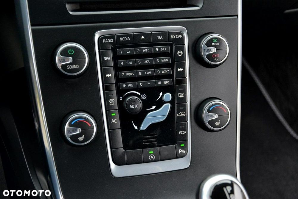 Volvo V60 D4 Geartronic Momentum Pro - 32