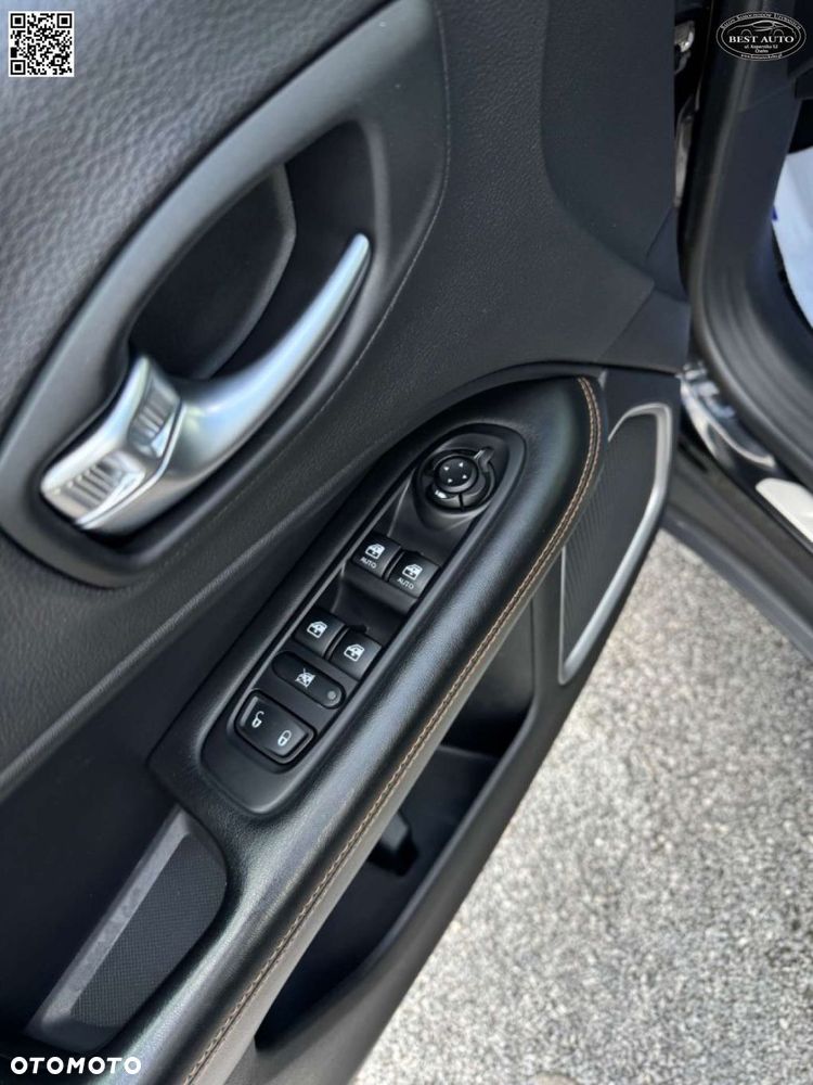 Jeep Compass - 35