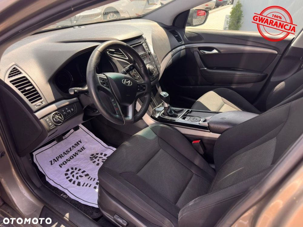 Hyundai i40 Kombi blue 1.6 Family+ - 19