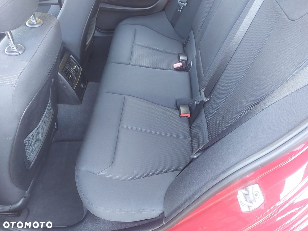 BMW Seria 1 - 17