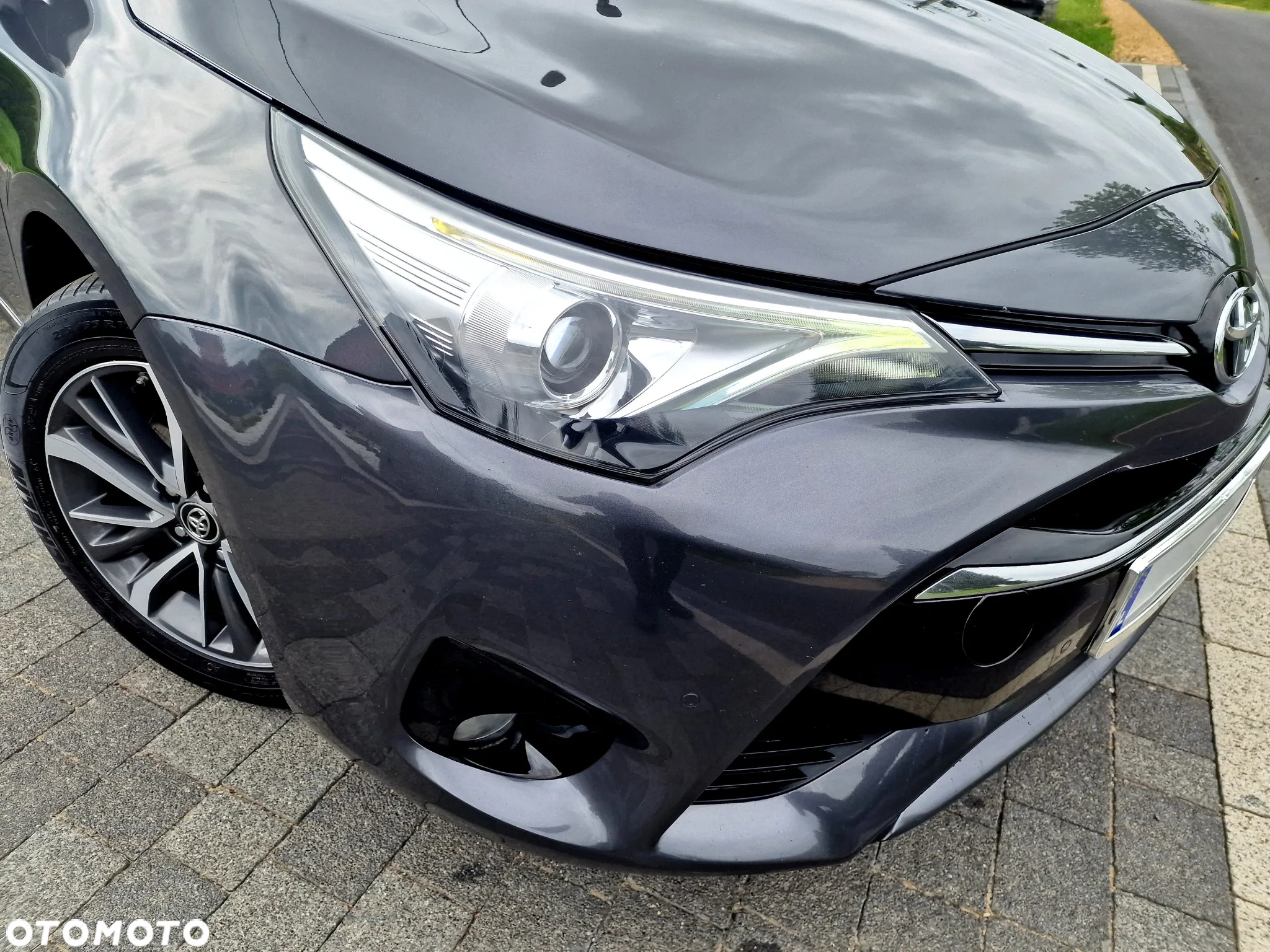 Toyota Avensis 2.0 D-4D Prestige - 27