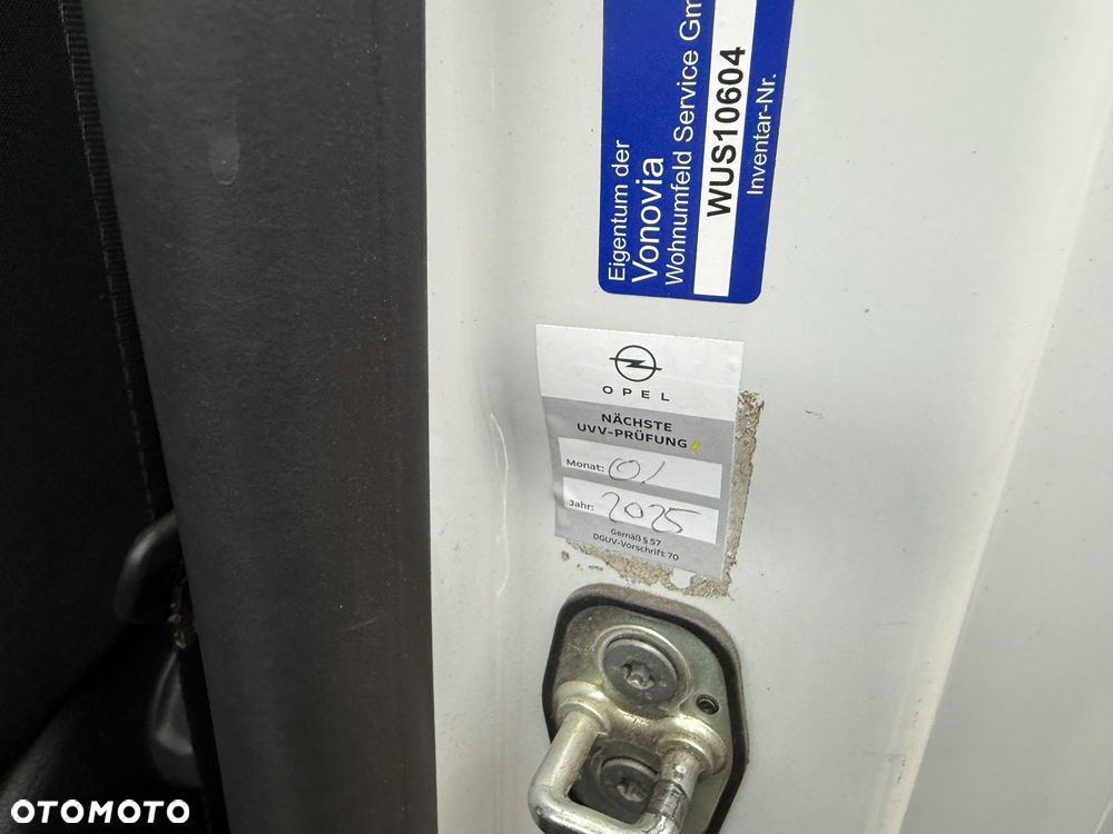 Opel VIVARO - 28