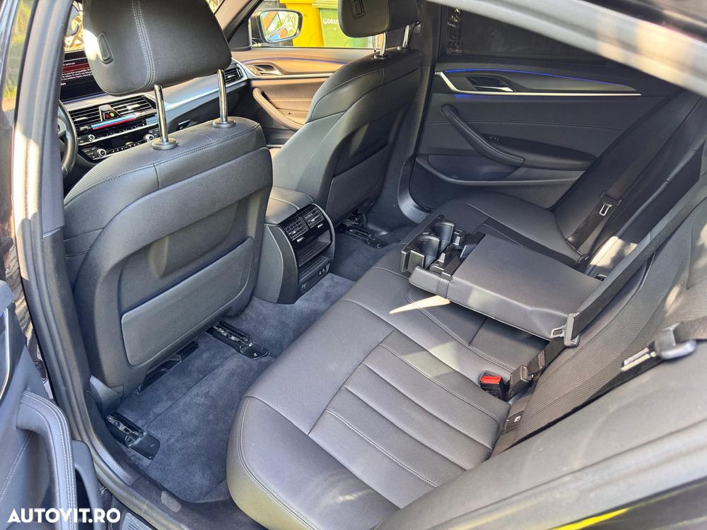 BMW Seria 5 520d Aut. M Sport Edition - 33