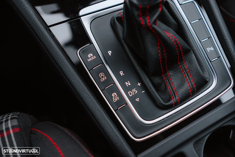 VW Golf 2.0 TSI GTI DSG Performance - 28