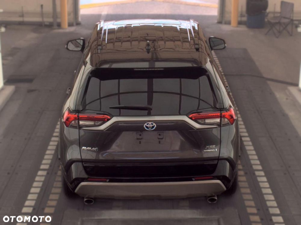 Toyota RAV4 - 7