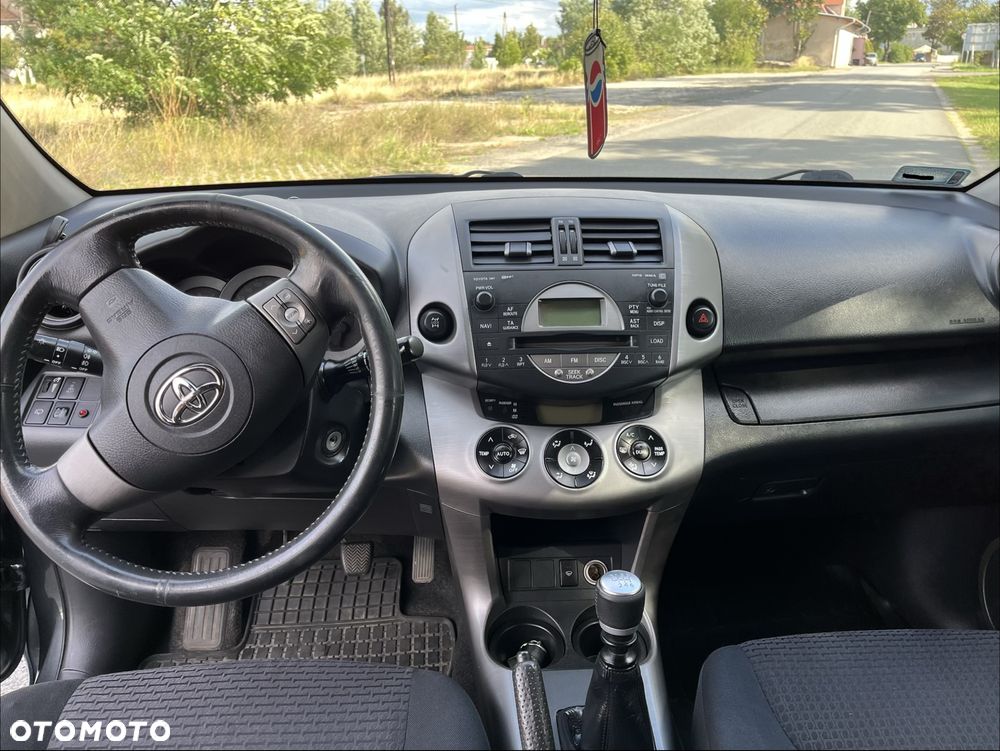 Toyota RAV4 - 7
