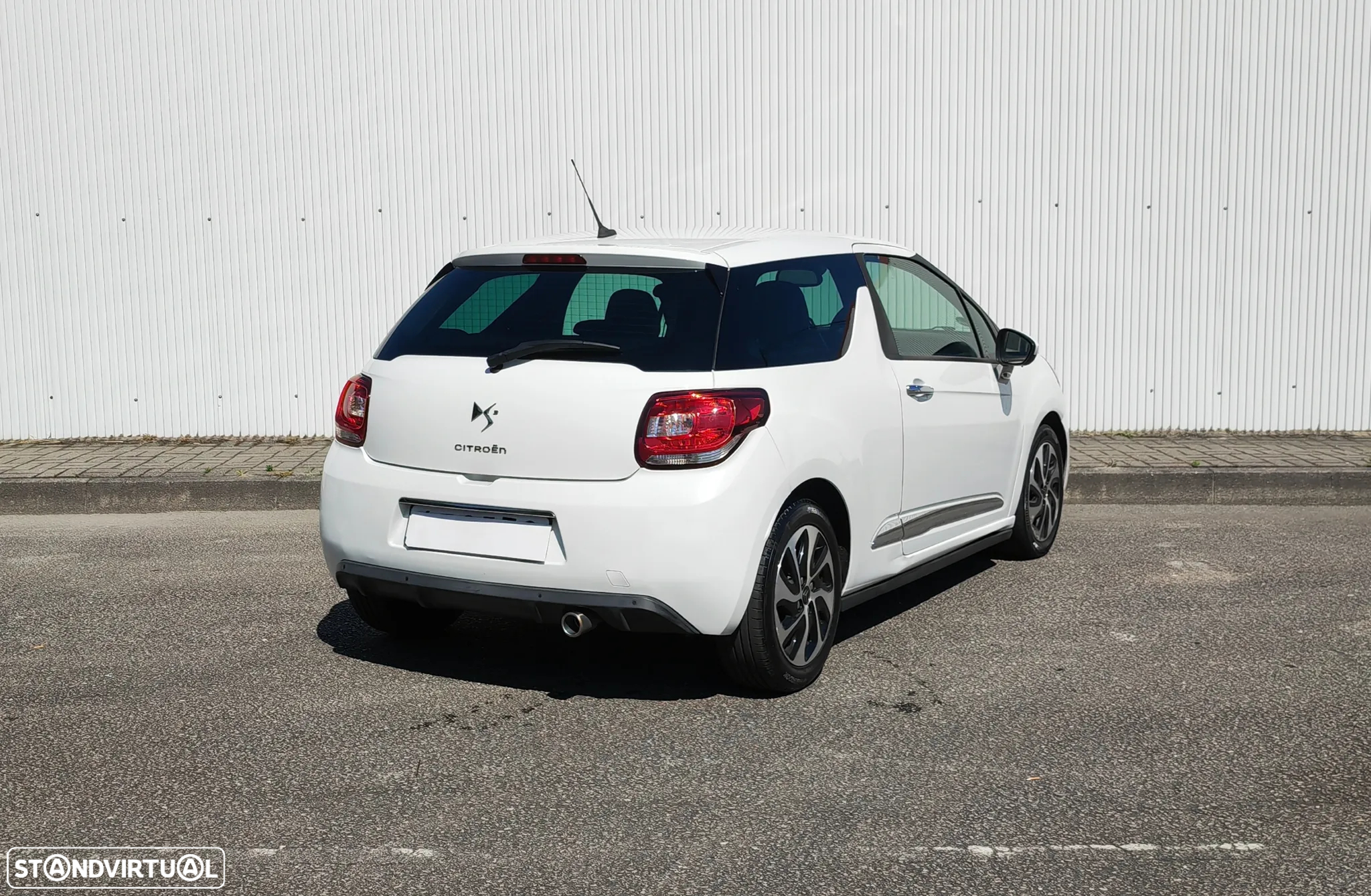 Citroën DS3 1.6 e-HDi So Chic - 12