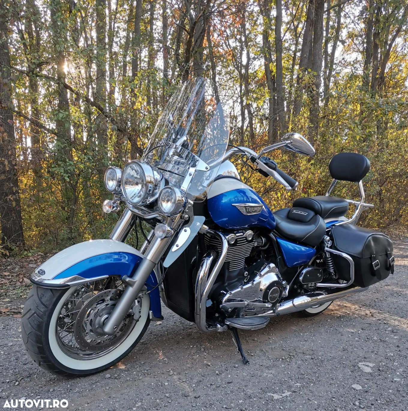 Triumph Thunderbird Storm - 2