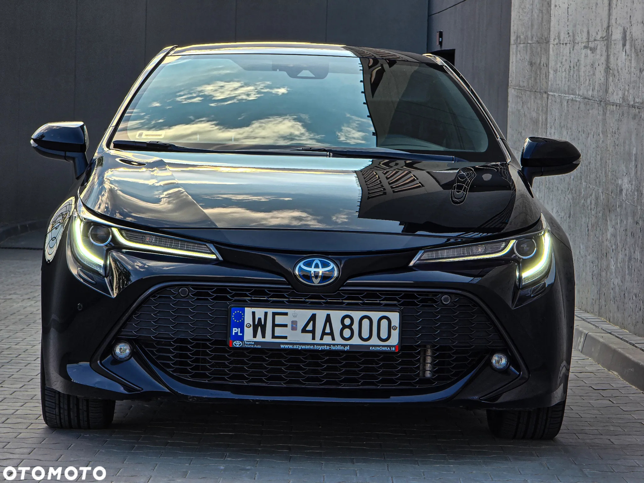 Toyota Corolla 1.8 Hybrid Executive - 3