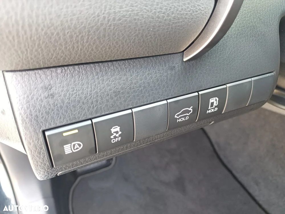 Toyota Camry 2.5 Business - 14