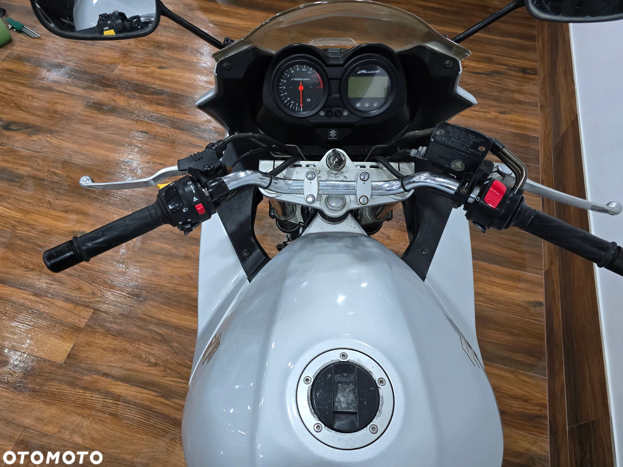 Suzuki Bandit - 8