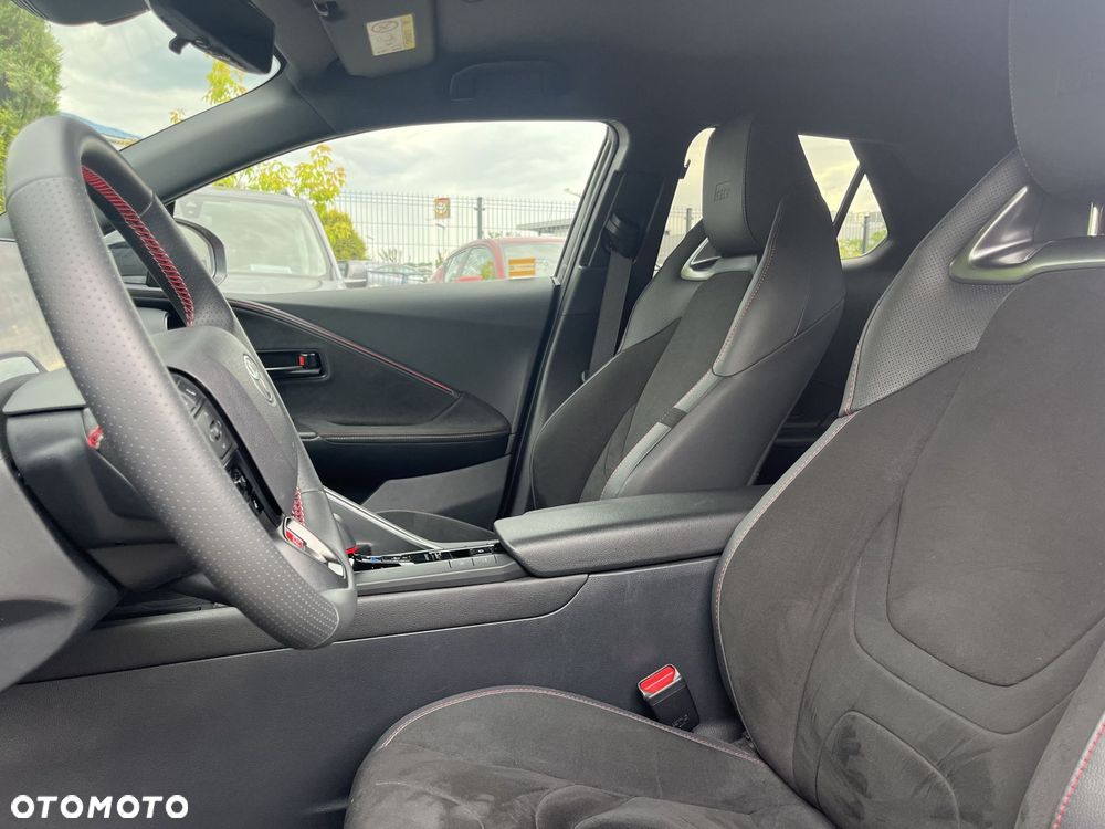 Toyota C-HR - 18