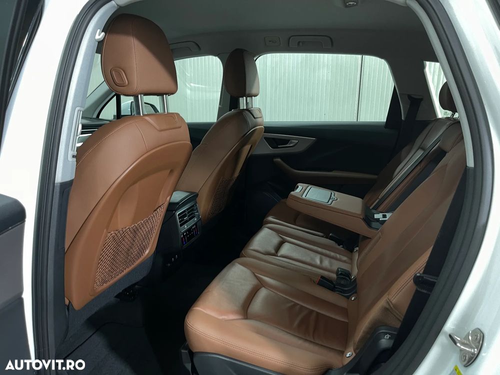 Audi Q7 3.0 45 TDI quattro Tiptronic MHEV Basic - 12