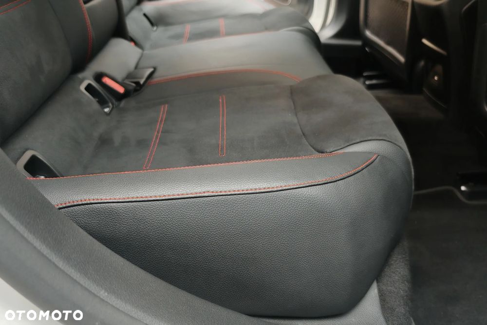 Mercedes-Benz Klasa A 220 4-Matic 7G-DCT - 20