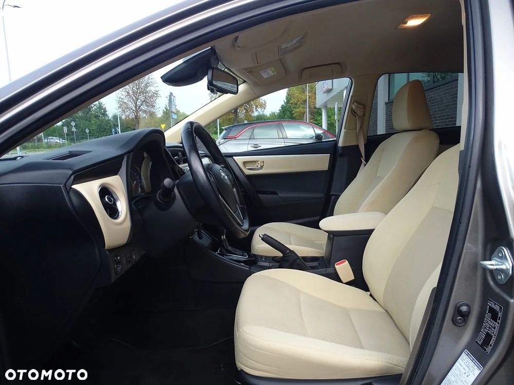 Toyota Corolla 1.6 Comfort MS - 16
