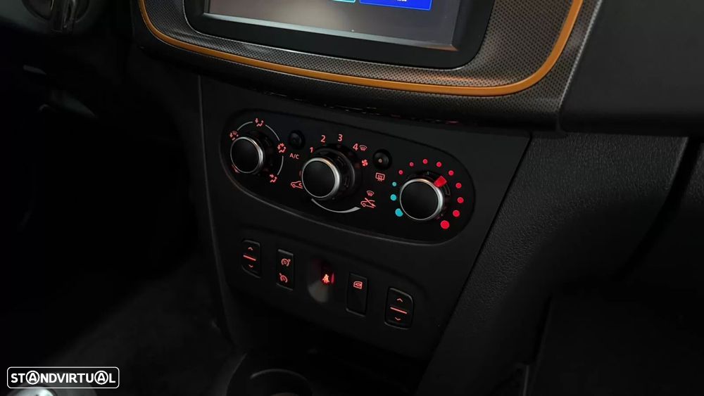 Dacia Sandero 0.9 TCe SL Stepway of Life Bi-Fuel - 27