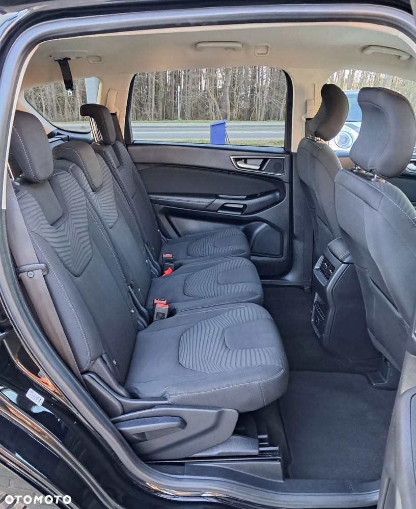 Ford S-Max - 11